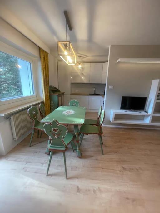 Appartamento A Dobbiaco Nel Cuore Delle Dolomiti מראה חיצוני תמונה